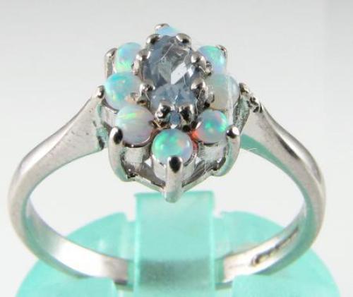 9ct white gold aquamarine - white,