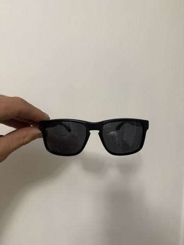 Black oakley holbrook - black,