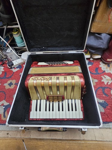 Hohner student accordion - hohner, vm