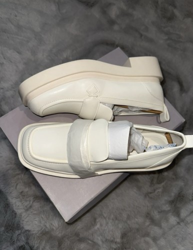 Charles keith flats colour - charles,