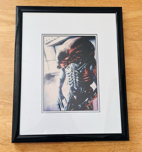 Giger photograph signed - h, r