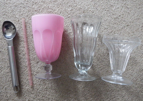 Ice cream sundae dishes - cream,