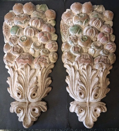 Pair vtg wooden - vtg, carved