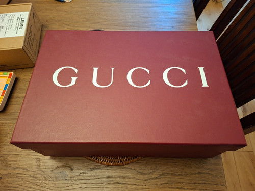Gucci shoebox gift box - shoebox,