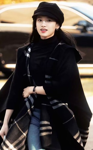 Ladies knitted cape - 🎄ladies,