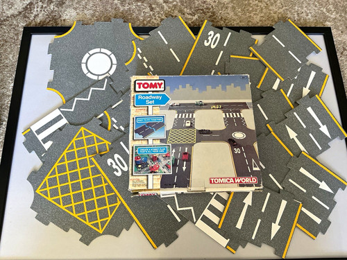 Tomy tomica world roadway set - tomica,