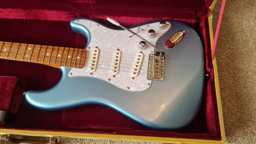 Matching headstock 2013 - *matching, headstock!*