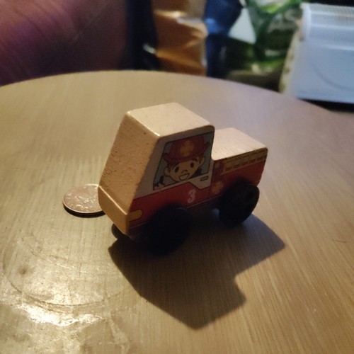 Kidkraft wooden train thomas - wooden,