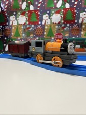 Thomas the tank engine DASH 2009 train with original truck VGC
