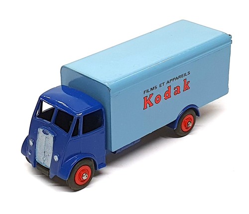 Dinky toys dst05 - dinky,
