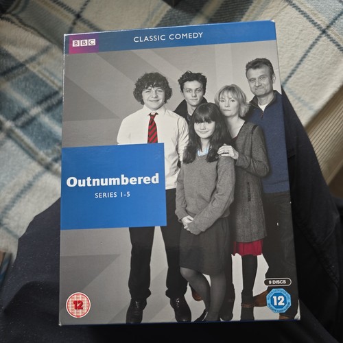 Outnumbered series dvd - 1-5, box