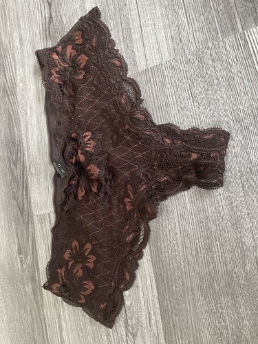 Size brown lace design - size,