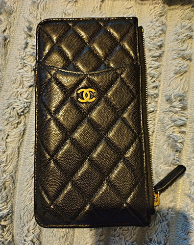 Chanel black quilted caviar - quilted,