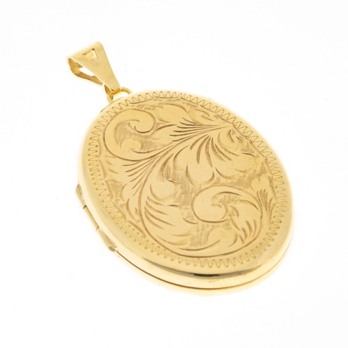Pre owned 9ct - 9ct, oval