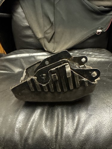 Yamaha fs1e airbox - fs1e, bracket