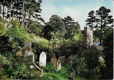 ST JUST-IN-ROSELAND CHURCHYARD