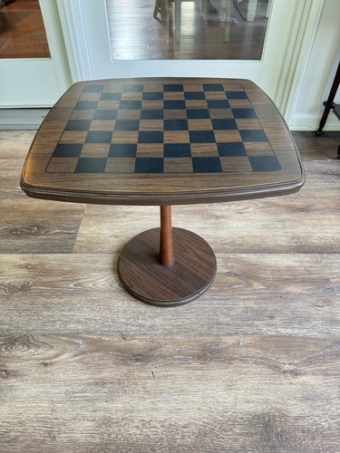Mid century modern chess - modern,