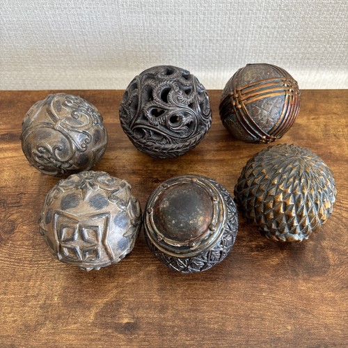 Decorative carpet balls - carpet,