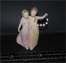 arora design figurines"friendship" figurine 14cms