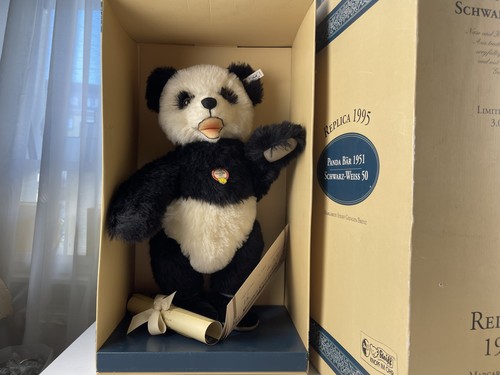 Steiff animal 408335 panda