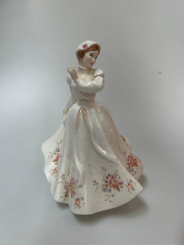 Royal doulton figurines - royal,