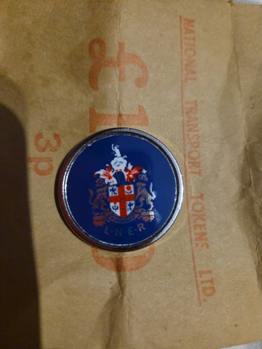 Lner vintage enamel pin - lner,