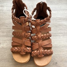 NWOT Swedish Hasbeens