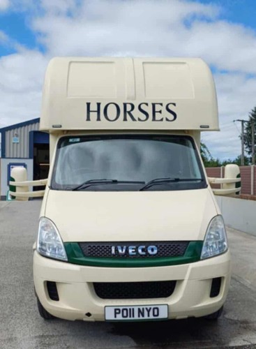Iveco horse box tonne - horse,