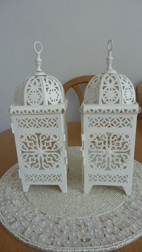 Filligree design metal off - 2,
