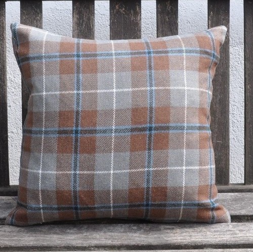 New reversible zipped - 16",