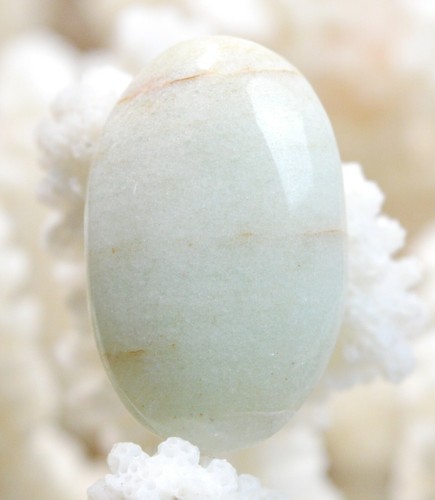 Beryl carats cabochon - 33,
