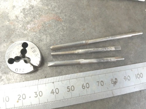 Tap set split die - ,