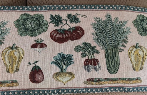 X13 vegetable motif table - motif,