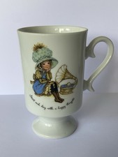 LOVELY VINTAGE RETRO PETTICOATS & PANTALOONS HOLLY HOBBIE HAPPY THOUGHT MUG