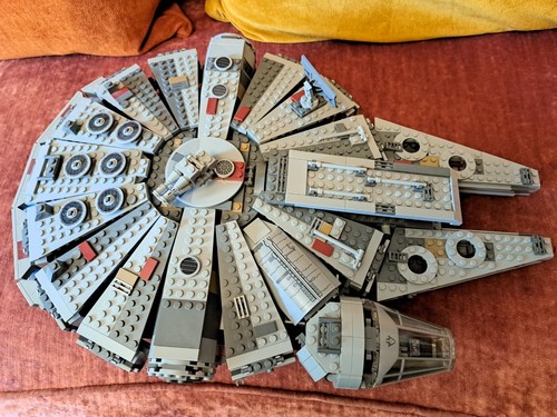Lego millennium falcon set - lego,