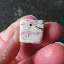 RARE KAKORTOKITE  (5.6 grams / 13 mm) TUMBLESTONE (H4)  (GREENLAND)