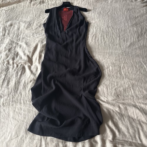 Vivian westwood red - vivian, label