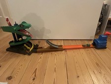 Hot Wheels City Cobra Crush