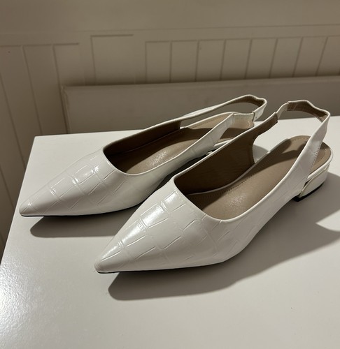 Women white flat shoe - flat,