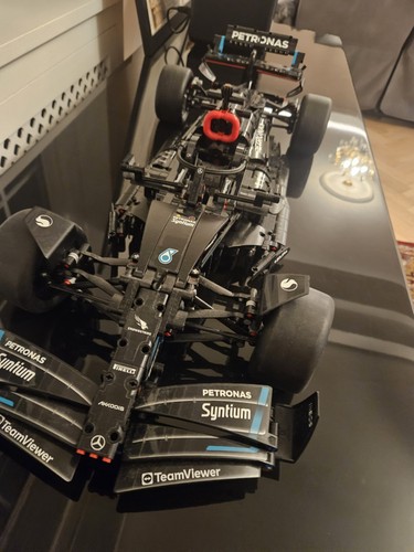 Lego petronas mercedes am - lego, mercedes-am