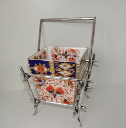 Aesthetic silver plate and - aesthetic,