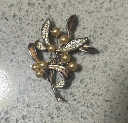 Vintage crown trifari - crown,