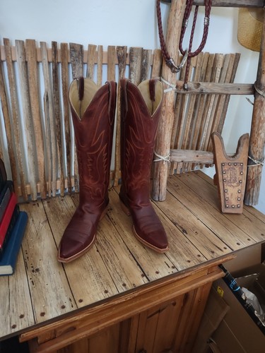 New tony lama leather tall - new, 15"