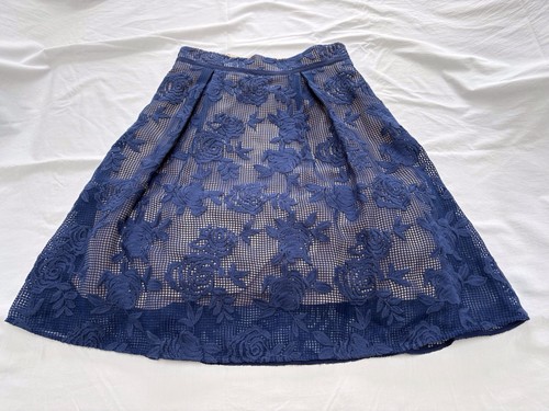 Blue coast floral trellis - blue,