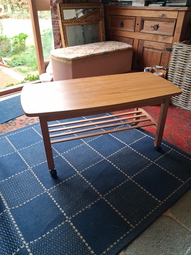 Vintage wooden coffee table - wooden,
