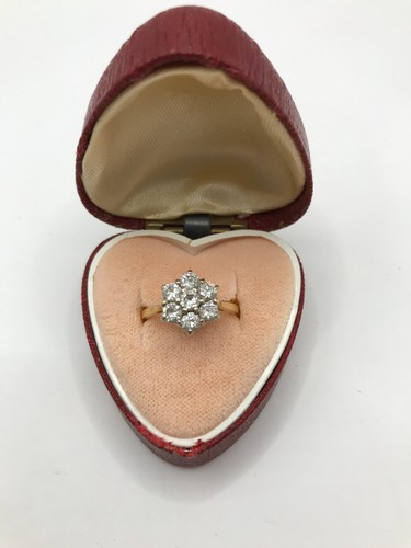 18ct gold daisy cluster - 18ct,