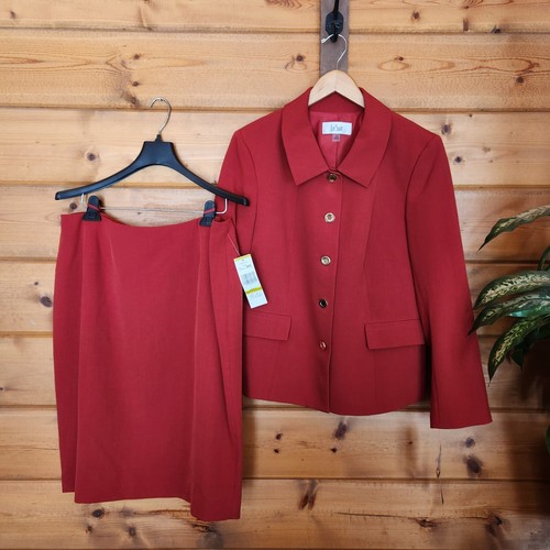 Suit nwt piece crepe - suit,