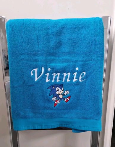 Bath towel embroidered sonic - towel,