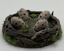 Dinosaur Nest Diorama –
