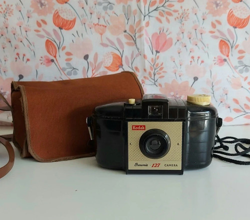 Vintage kodak brownie 127 - vintage,
